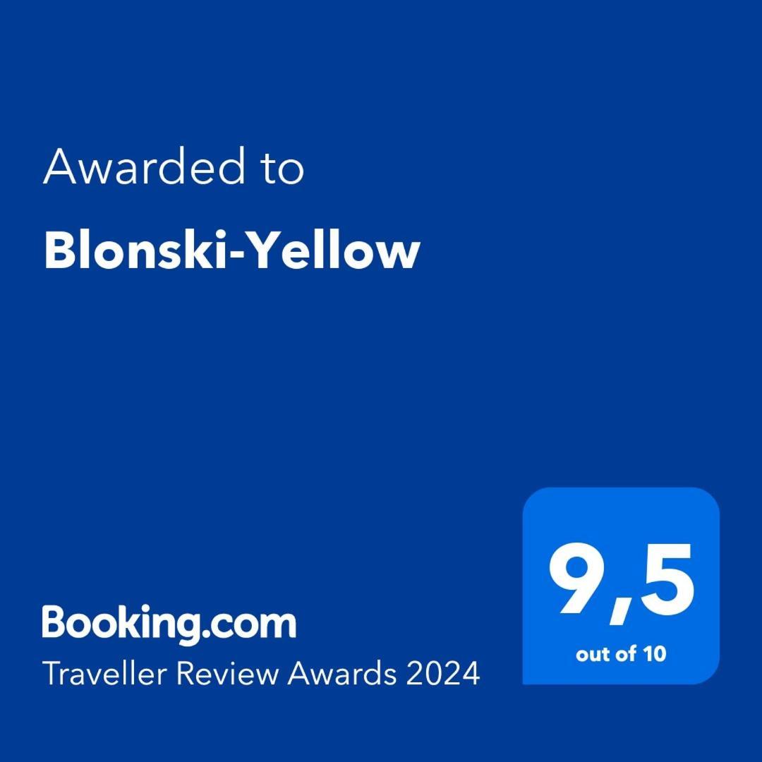 Blonski-Yellow Málaga Dış mekan fotoğraf